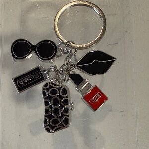Fashion Jewelry Black and Silver Key Holder